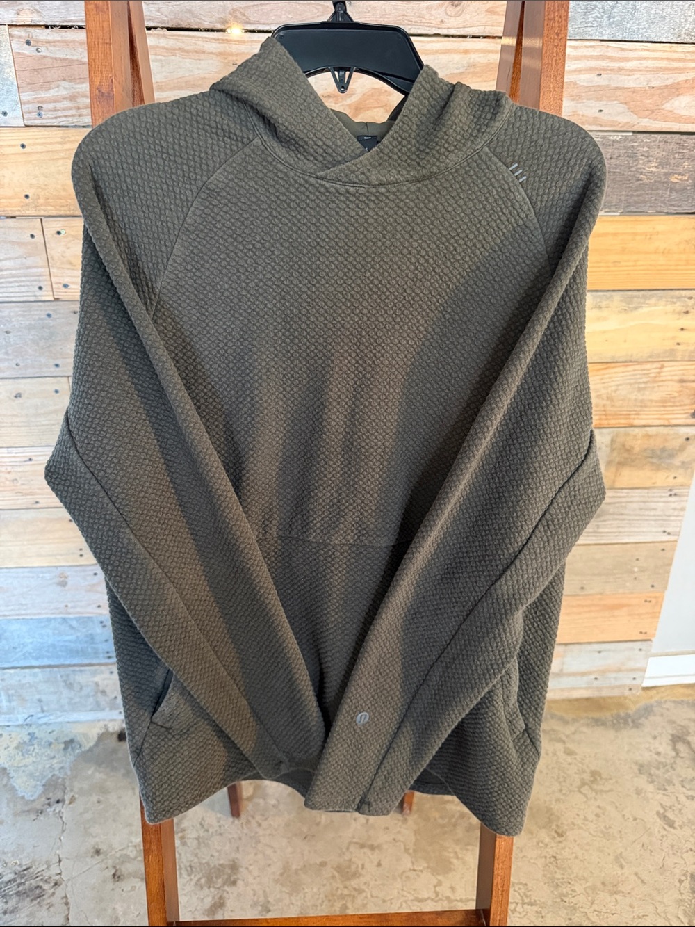 lululemon athletica Men's Olive Crewneck Hooded Sweater